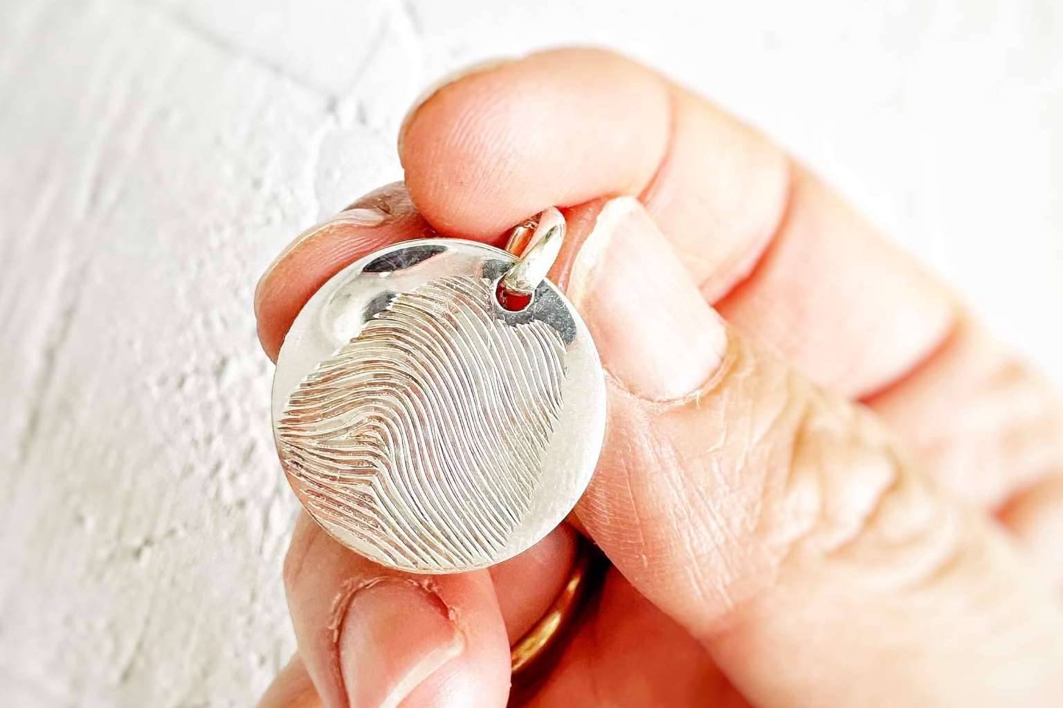 Dejando Huella, las joyas personalizadas que revolucionan las emociones