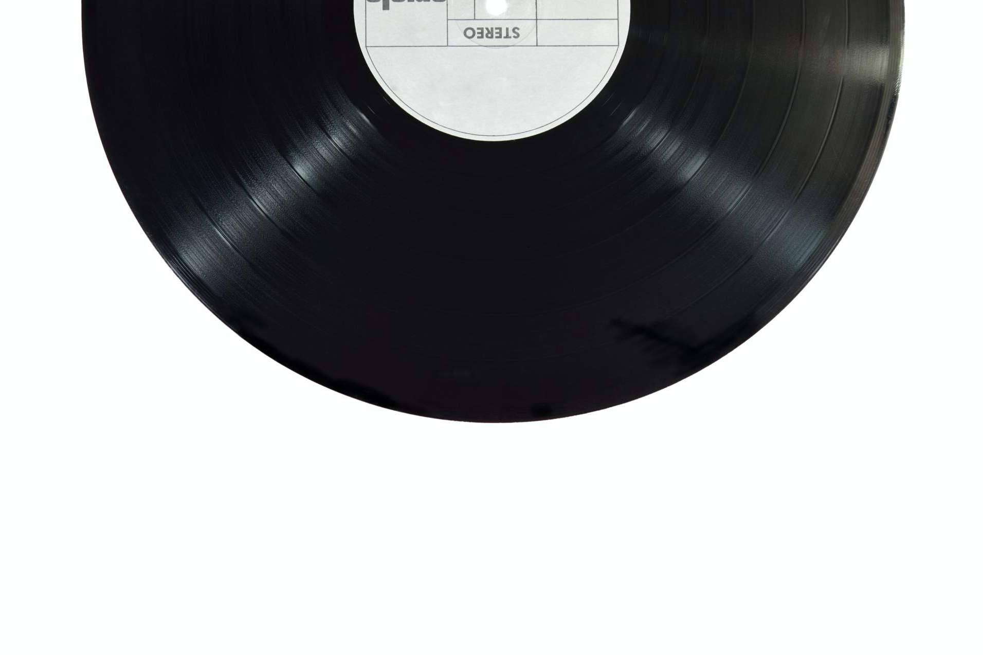 Space of Sound recupera el formato de disco clásico con la fiesta Puro Vinilo Space, Phil Weeks será la estrella a los platos