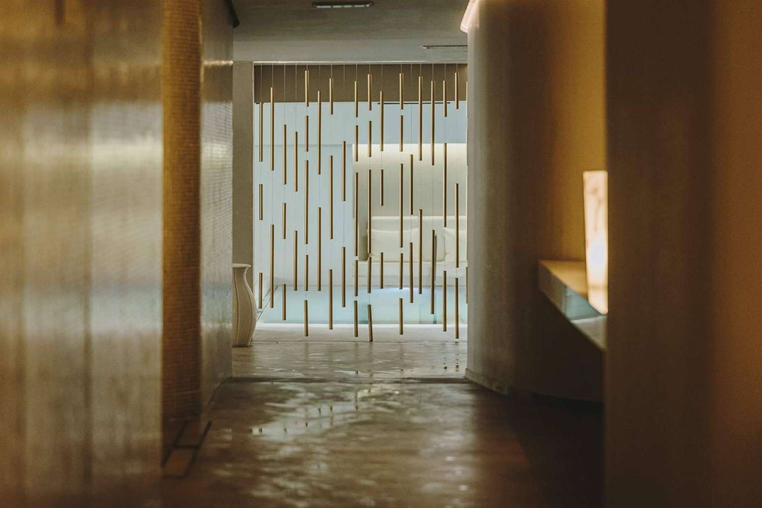 Revival Spa by Clarins, el spa del Hotel Aguas de Ibiza que garantiza el bienestar y la relajación a sus clientes
