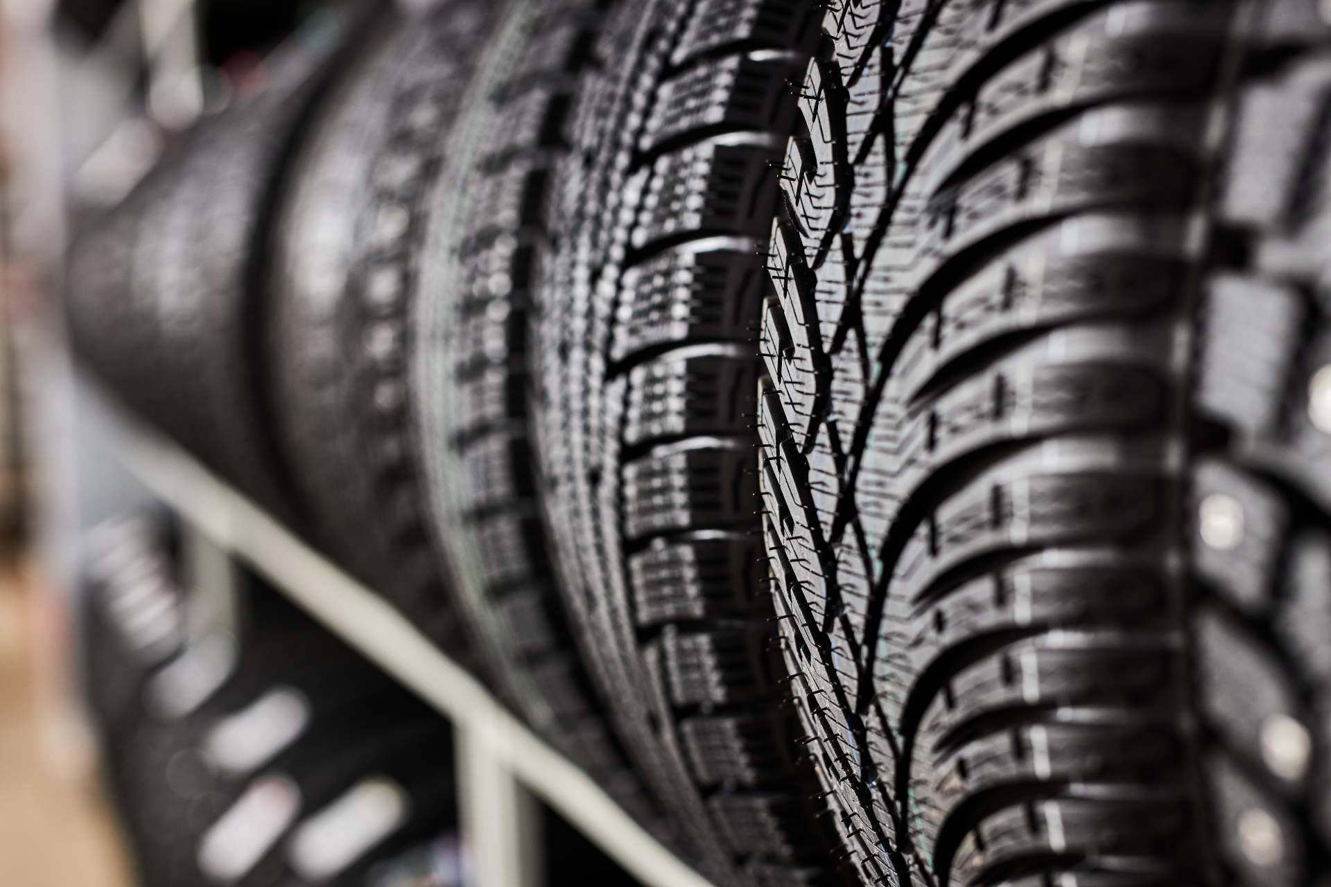 Neumáticos N´FERA Sport y N´BLUE de Nexen en los talleres BlackTire