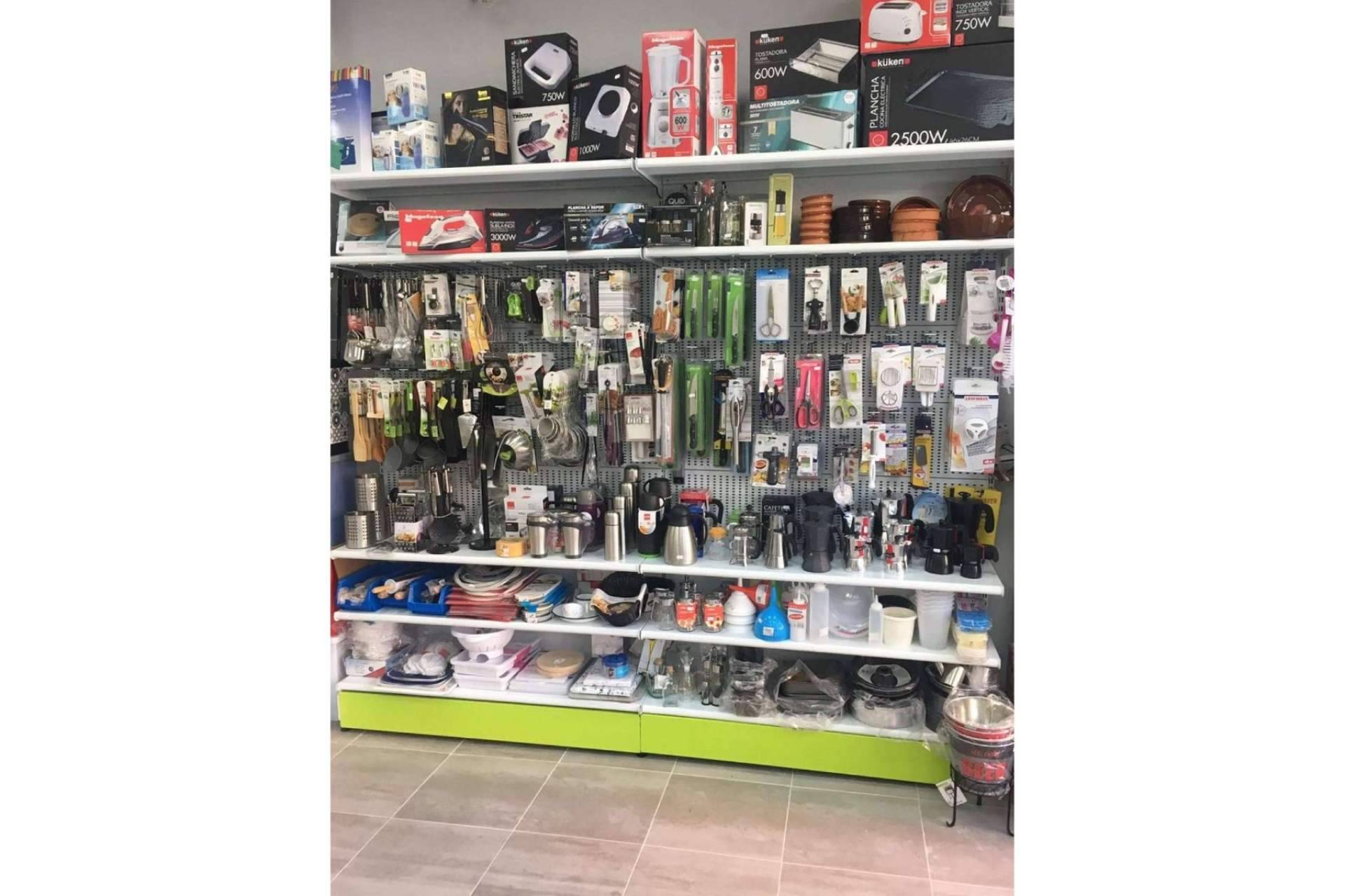 Equipo Tu Tienda presenta su amplio catálogo de productos para equipar tiendas de ferretería