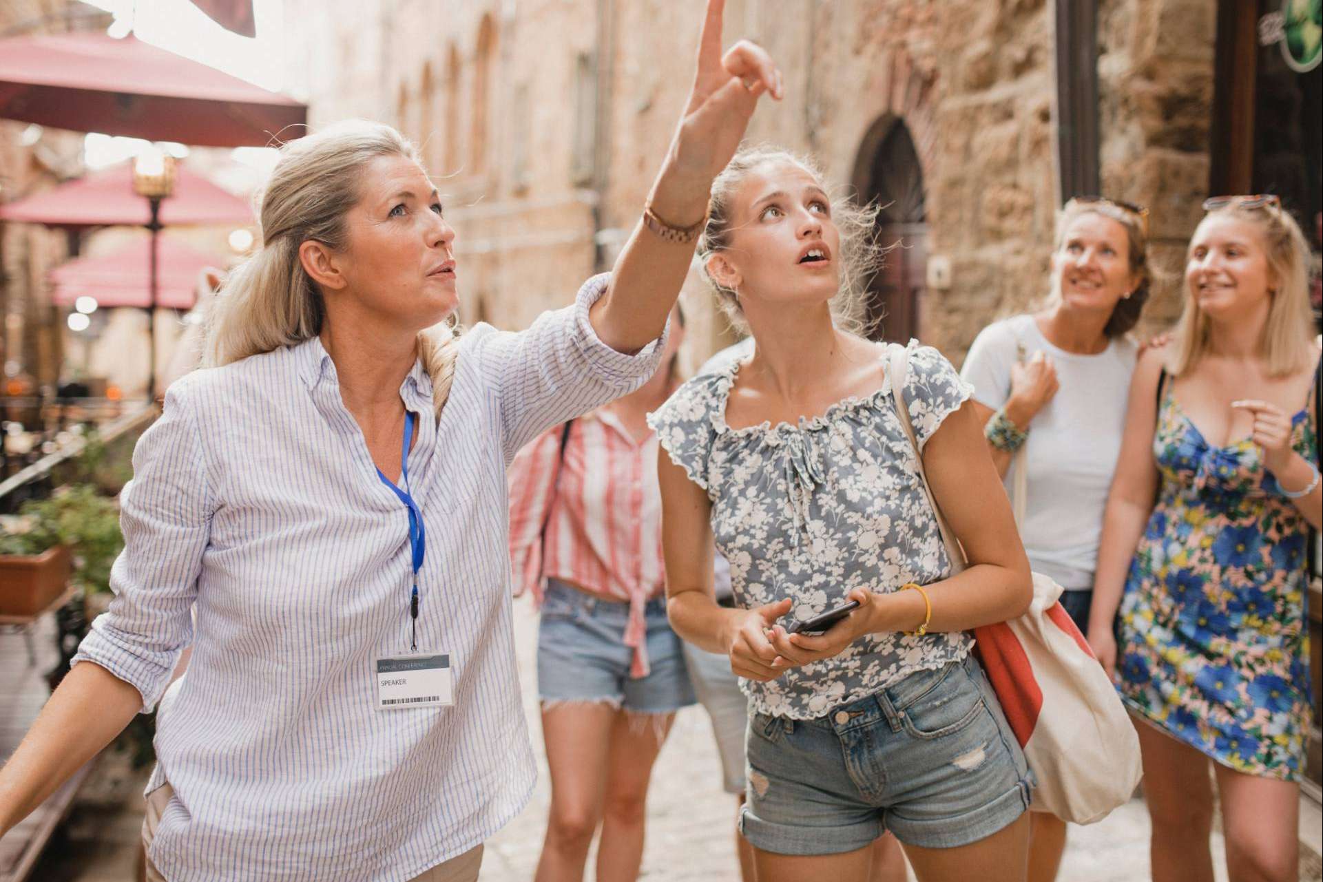 ¿Cómo convertir al turista en cliente?, con Impresol Media Solutions