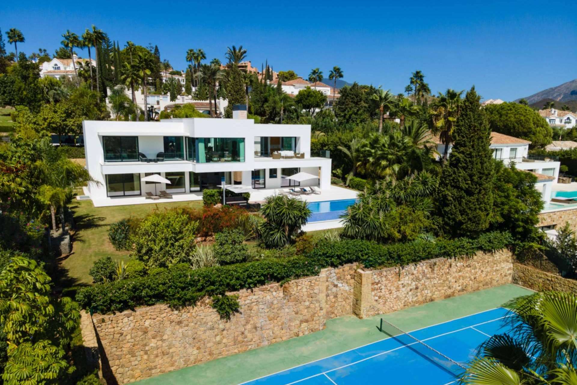 La creciente demanda permite a Zeuthen & Company ampliar su oferta de villas de lujo en Marbella