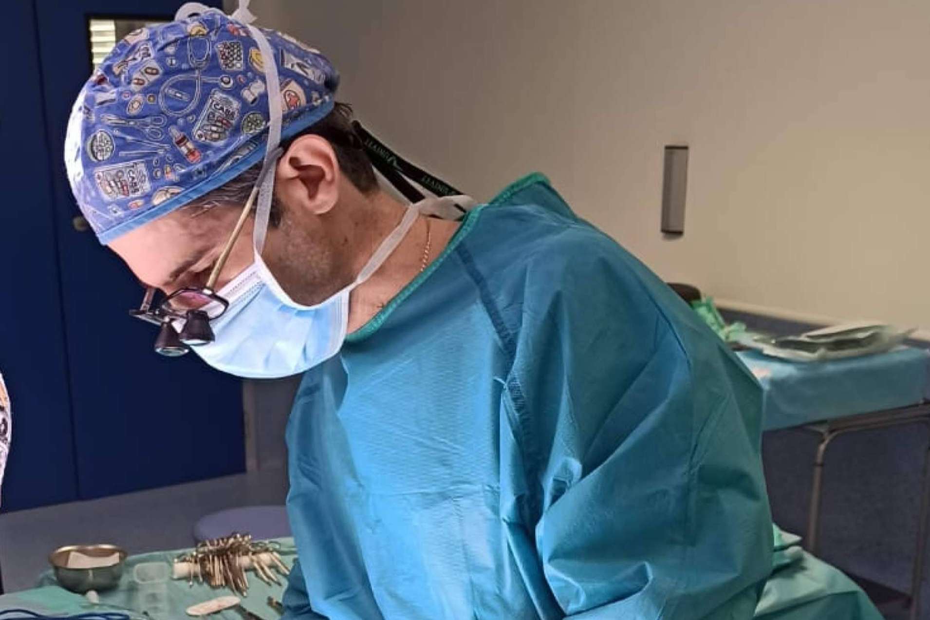 Daniel Cabezalí, urólogo pediátrico experto en laparoscopia y urología infantil