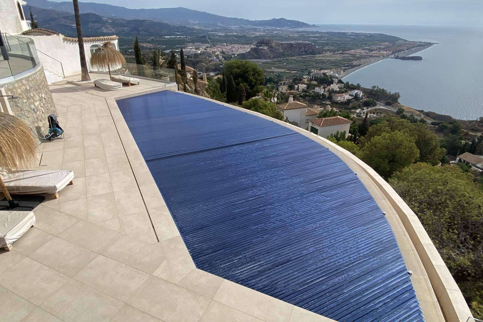 Ingerclima es una empresa fabricante de cubiertas automáticas para piscinas