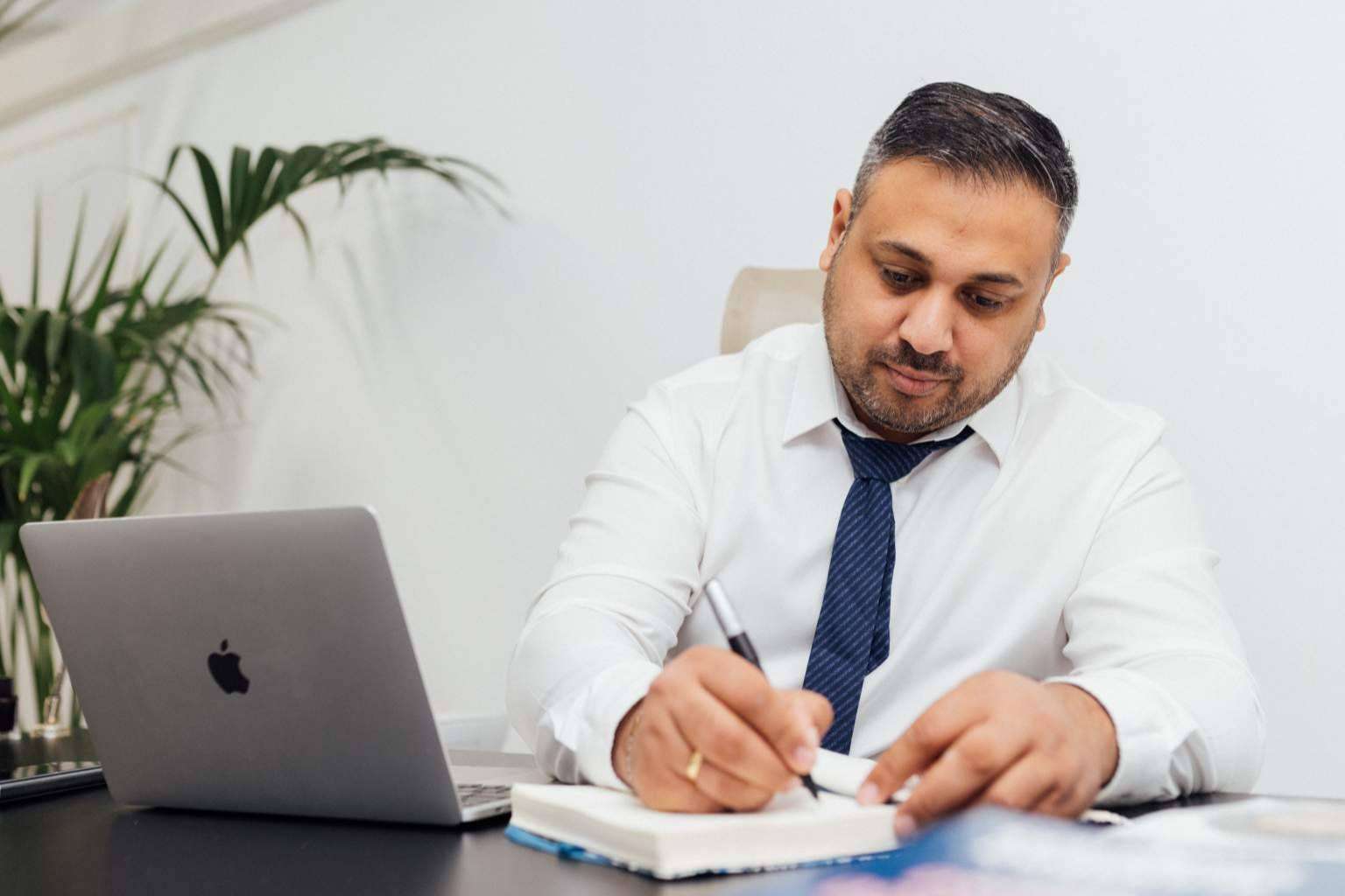 ¿De qué forma crear una compañía rentable sin perder en el intento?, de la mano de Adrián Din
