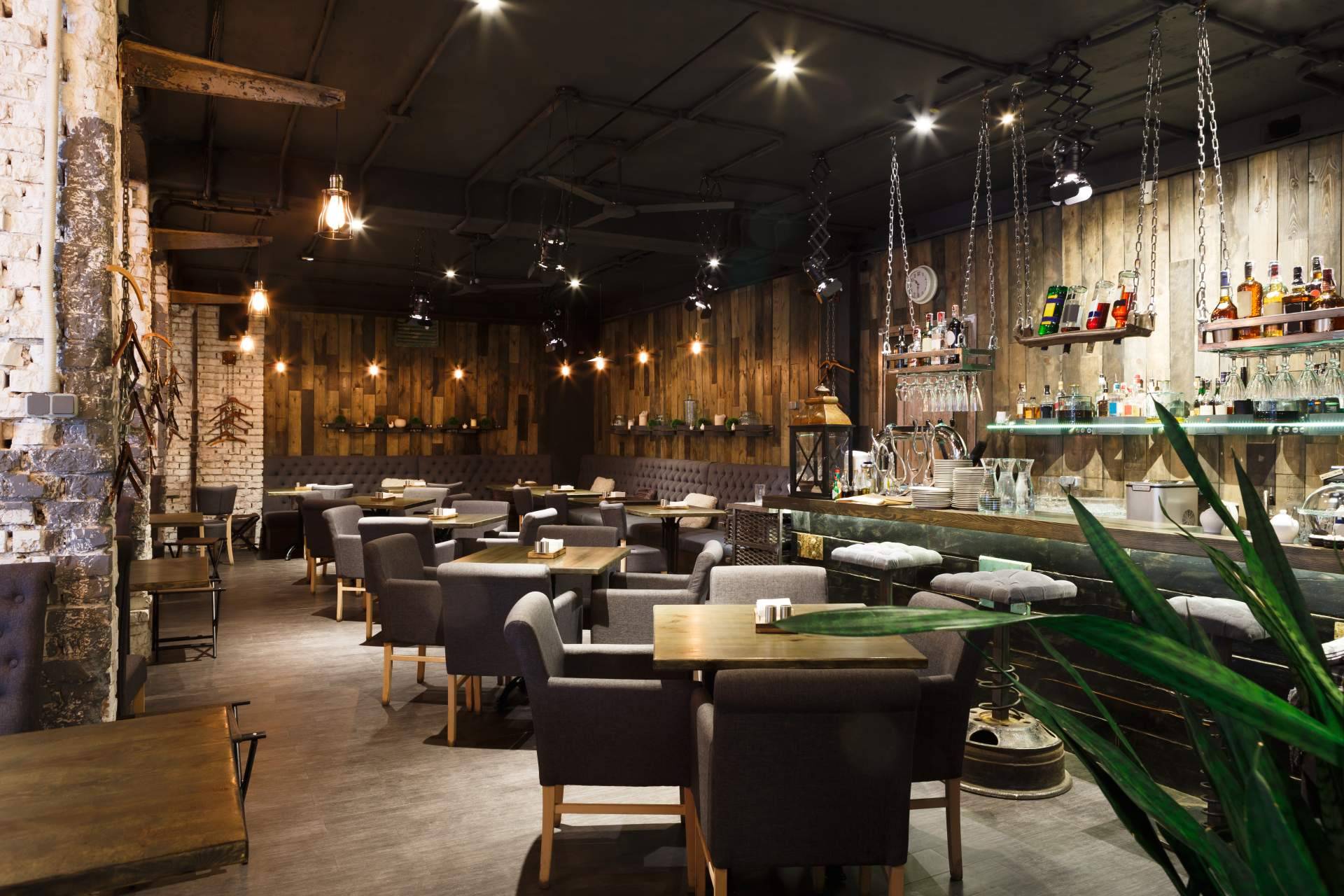 ¿Dónde encontrar un despacho especializado en la compraventa y traspasos restaurantes? HostelerosBCN