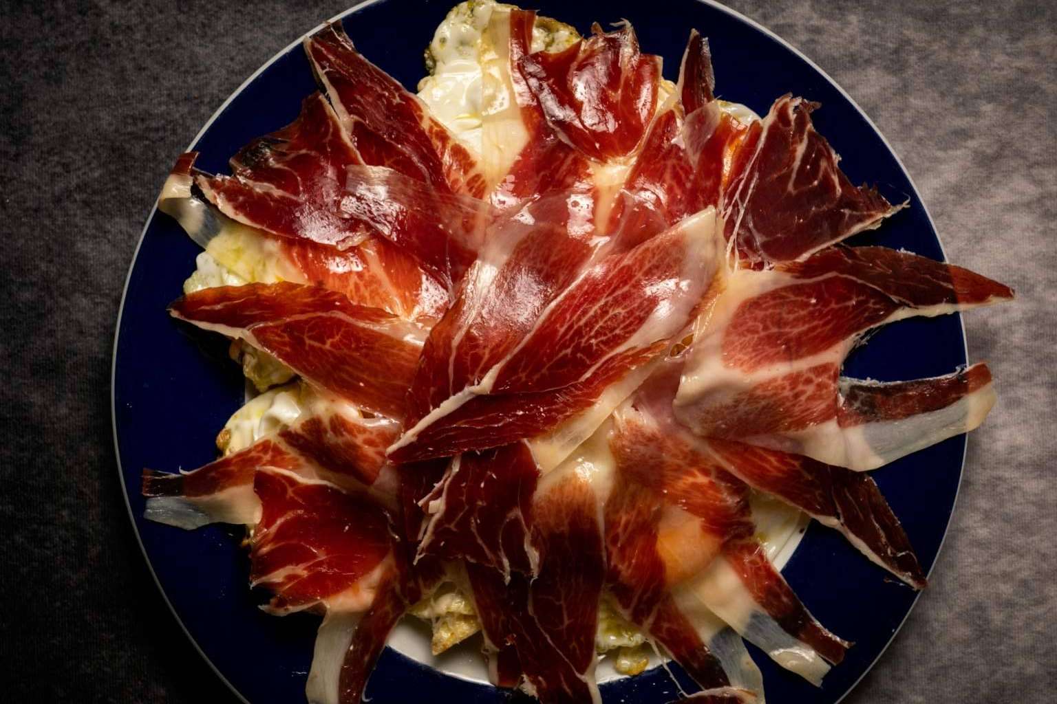 Uno de los lugares favoritos para celebrar un cumpleaños, la taberna La Copla de Madrid