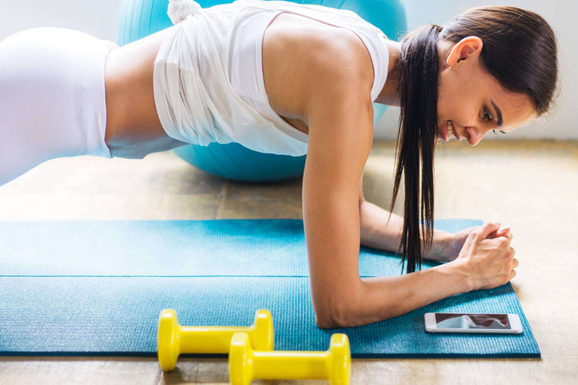 Prepararse para el verano con entrenamientos personales online hechos a medida