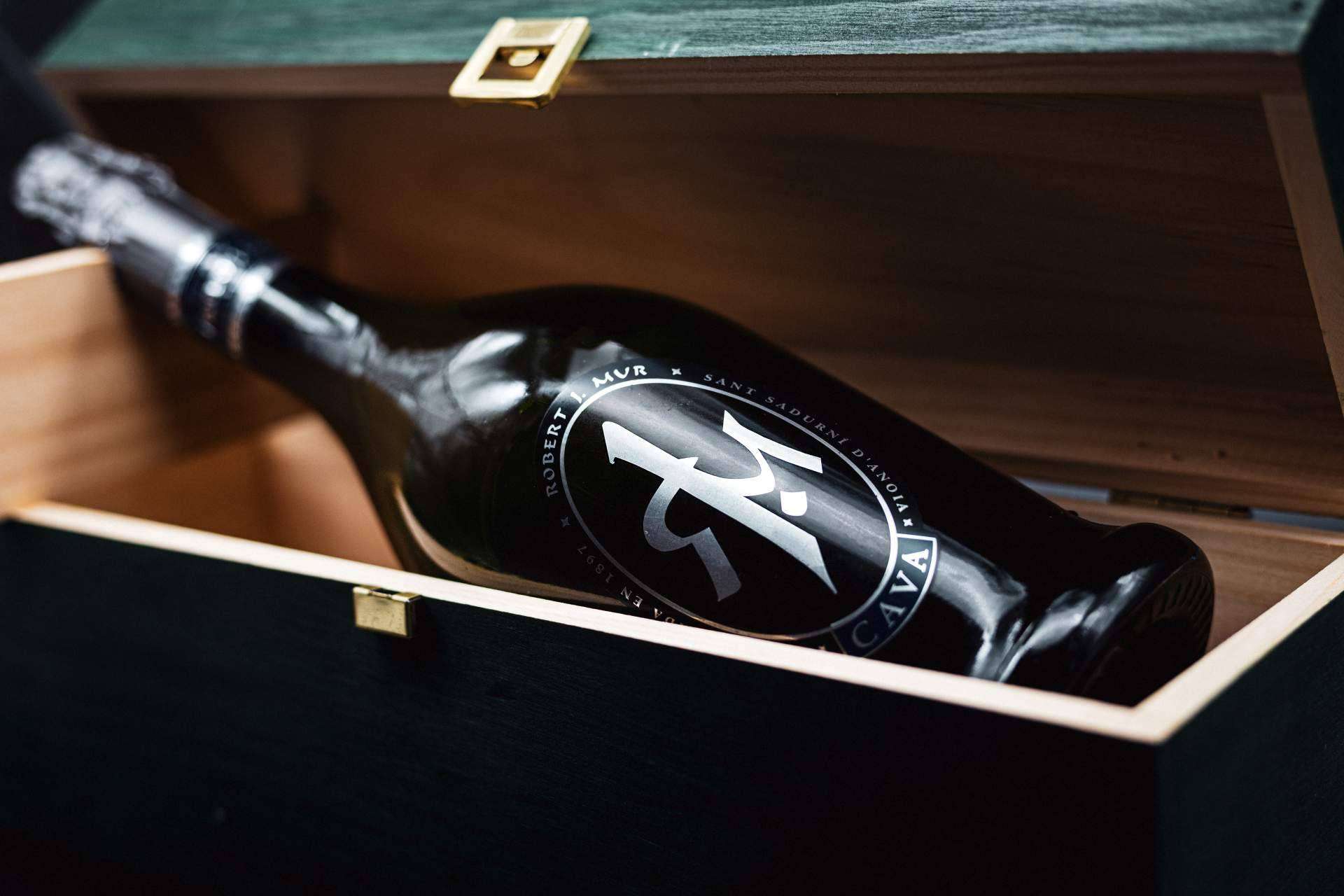Naturelovers Wines cuenta con una variedad de cavas seleccionados de la prestigiosa marca Robert J. Mur