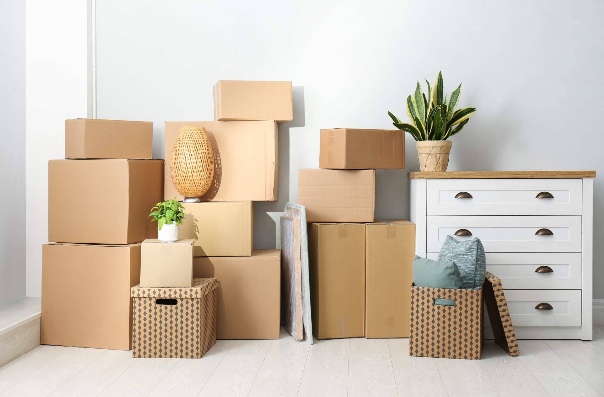Deshacerse de los enseres de una empresa para venderlos como muebles segunda mano Barcelona, ¿cómo hacerlo?