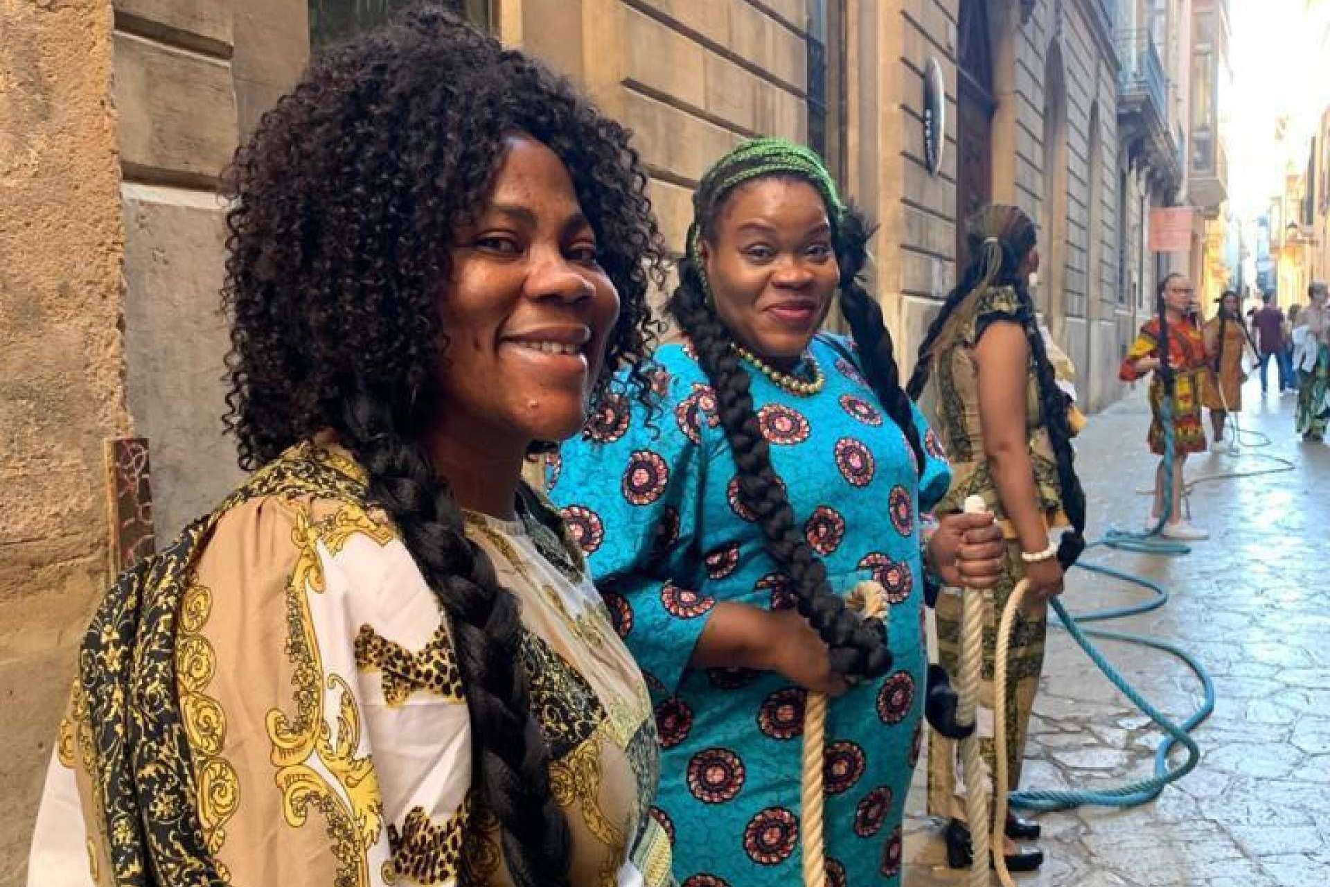 La impactante actuación 'Cuando el agua es un santuario más seguro que la tierra' sacudió el Festival Internacional de Performance de Palma de Mallorca