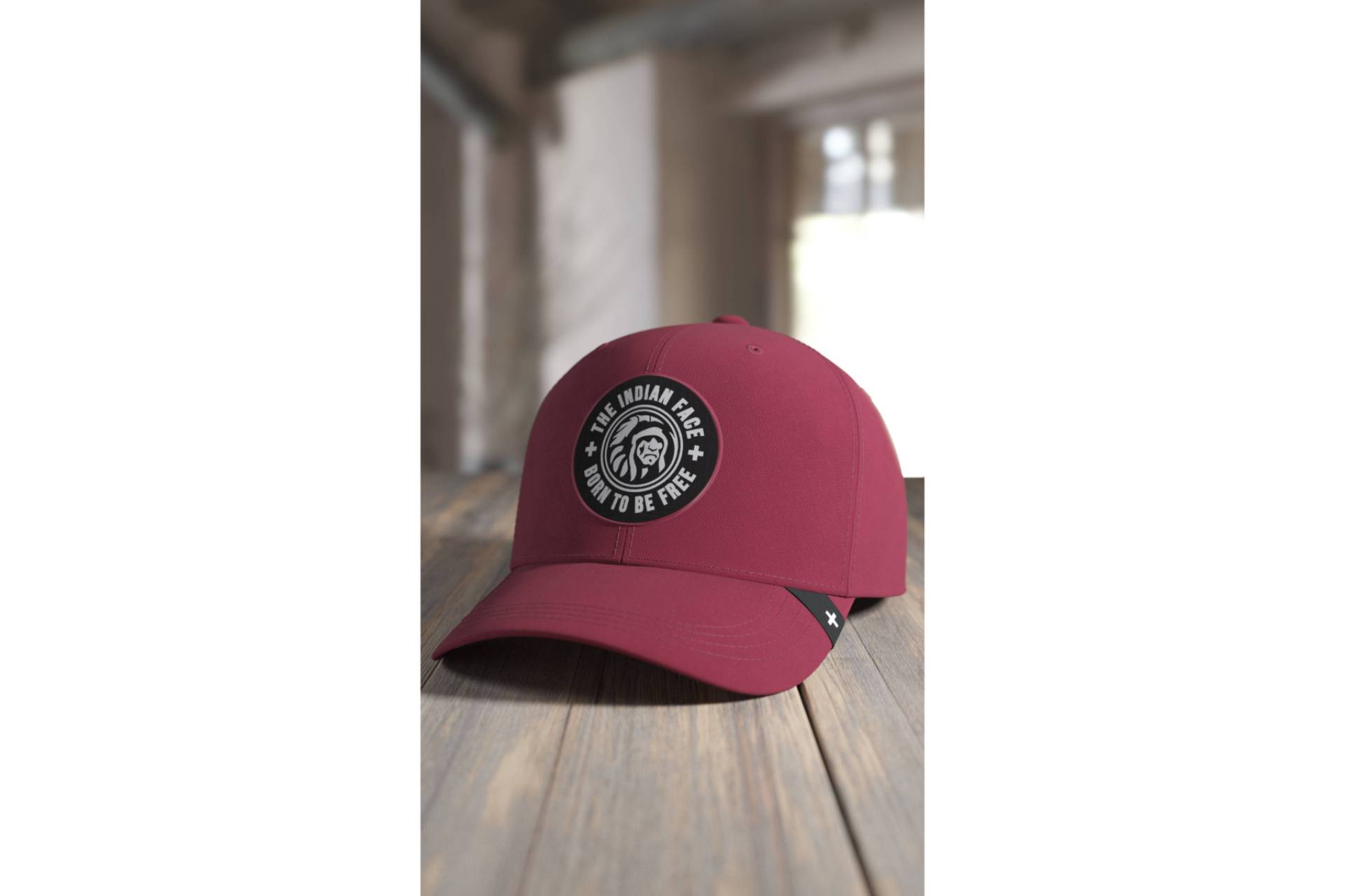 La gorra trucker de hombre se convierte en el accesorio urbano y deportivo que marca tendencia