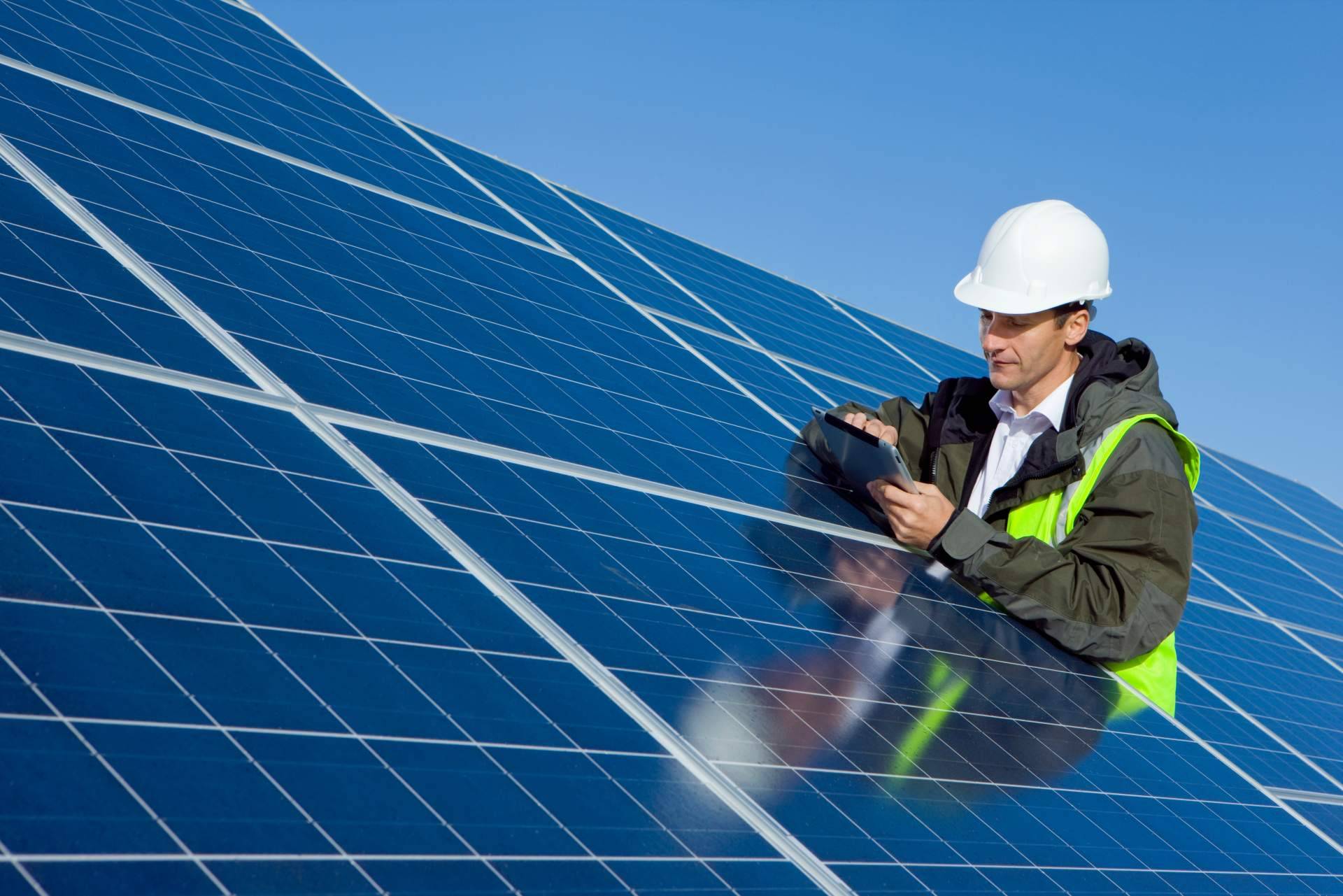 Soof ayuda a encontrar los mejores instaladores para las placas solares