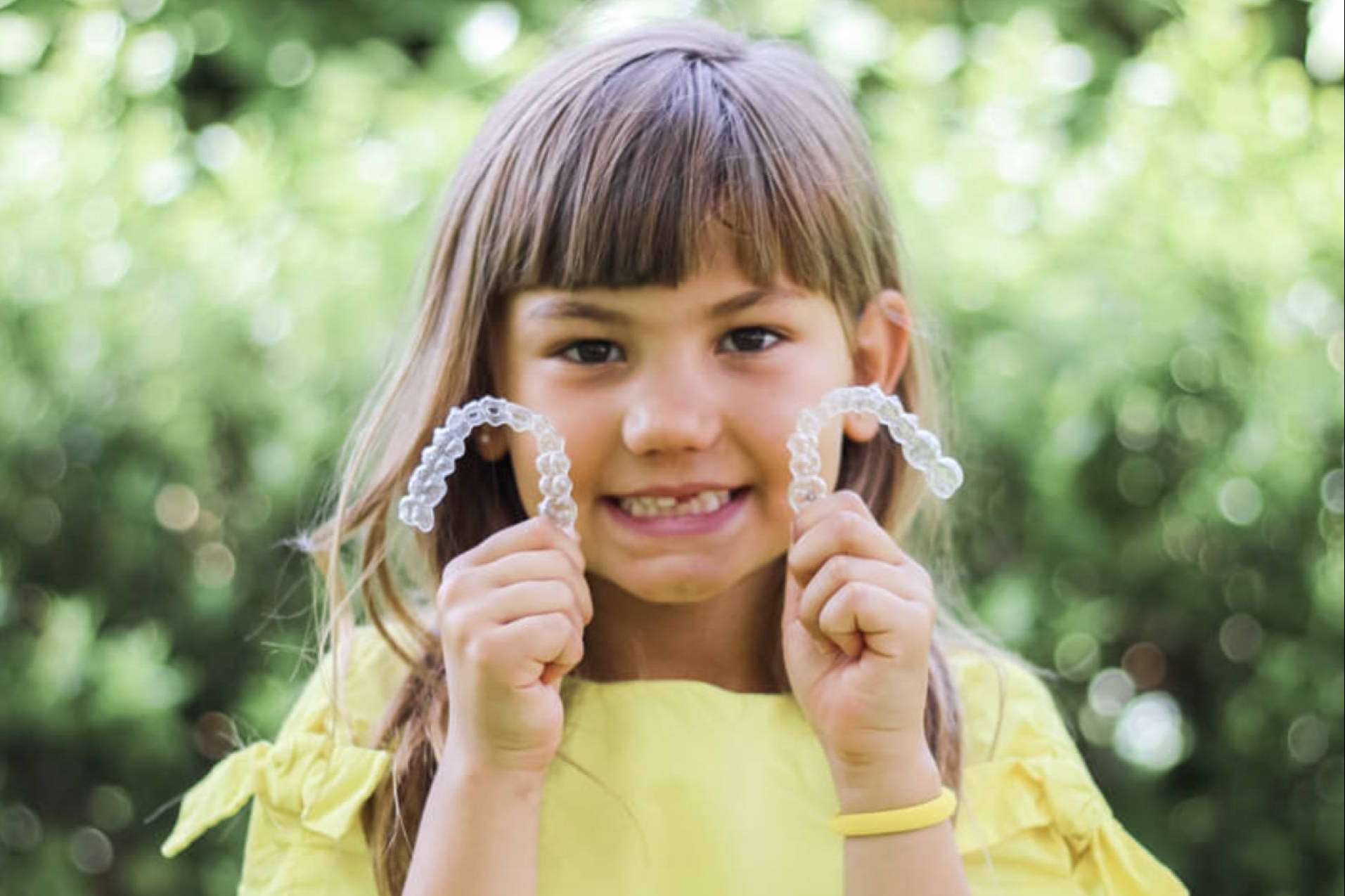 CLÍNICA CRISTINA VIYUELA + CO ofrece el tratamiento de Invisalign First, ideal para niños en edad de desarrollo