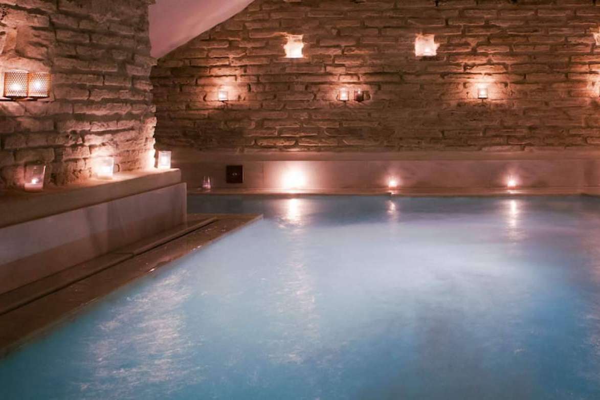 Proyectos y Servicios Integrales del Sur va más allá de la construcción de piscinas con sus servicios integrales para espacios exteriores