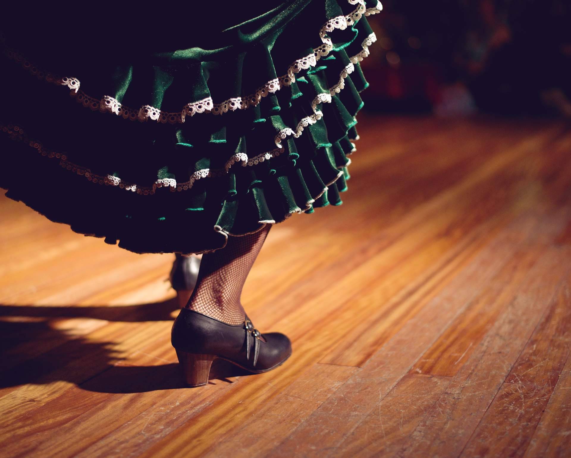 Selección de Moda Flamenca 2023 con las faldas rocieras de Viva La Feria