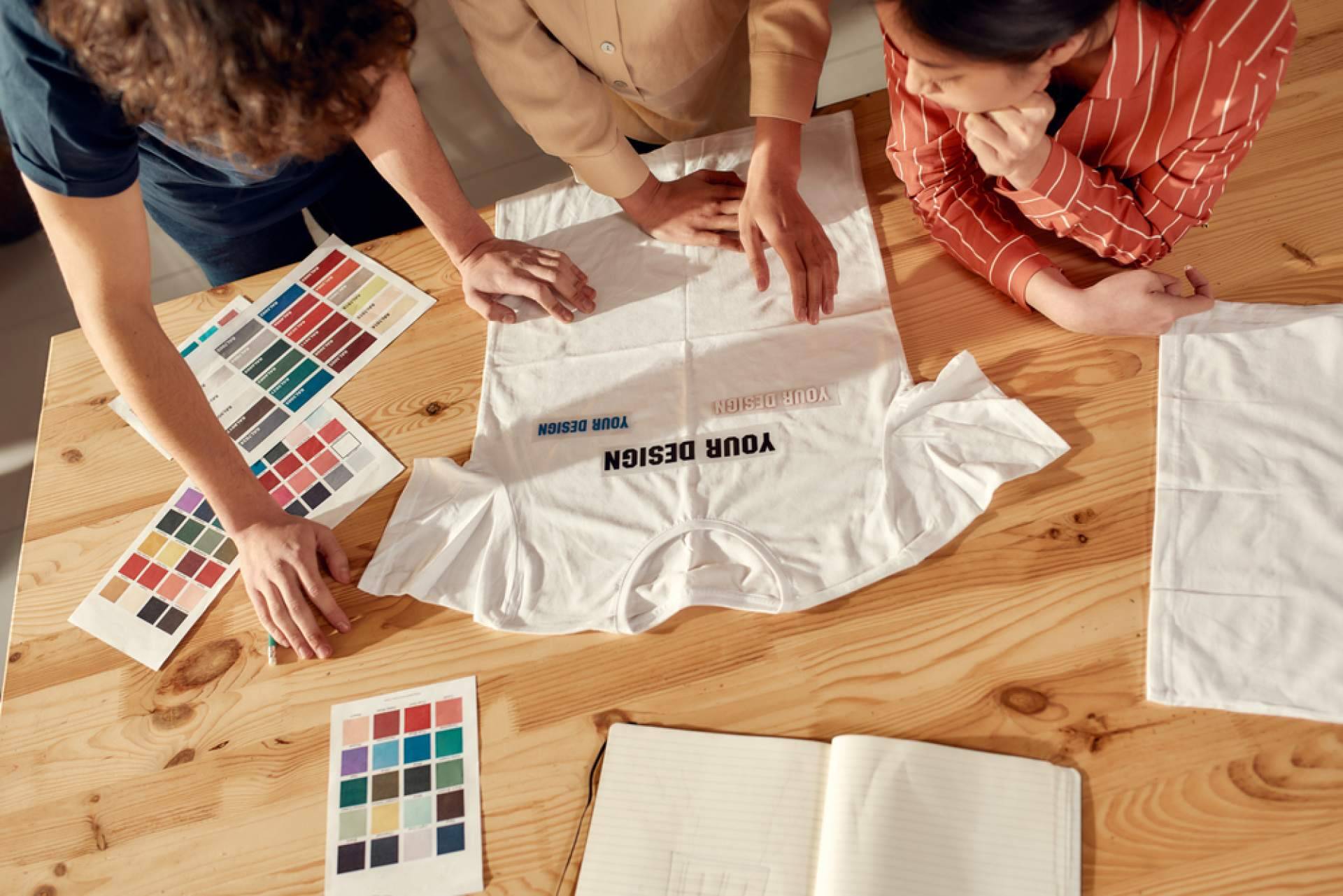 ¿Cómo impacta el merchandising en festivales y conciertos?, por Ainos Publicidad