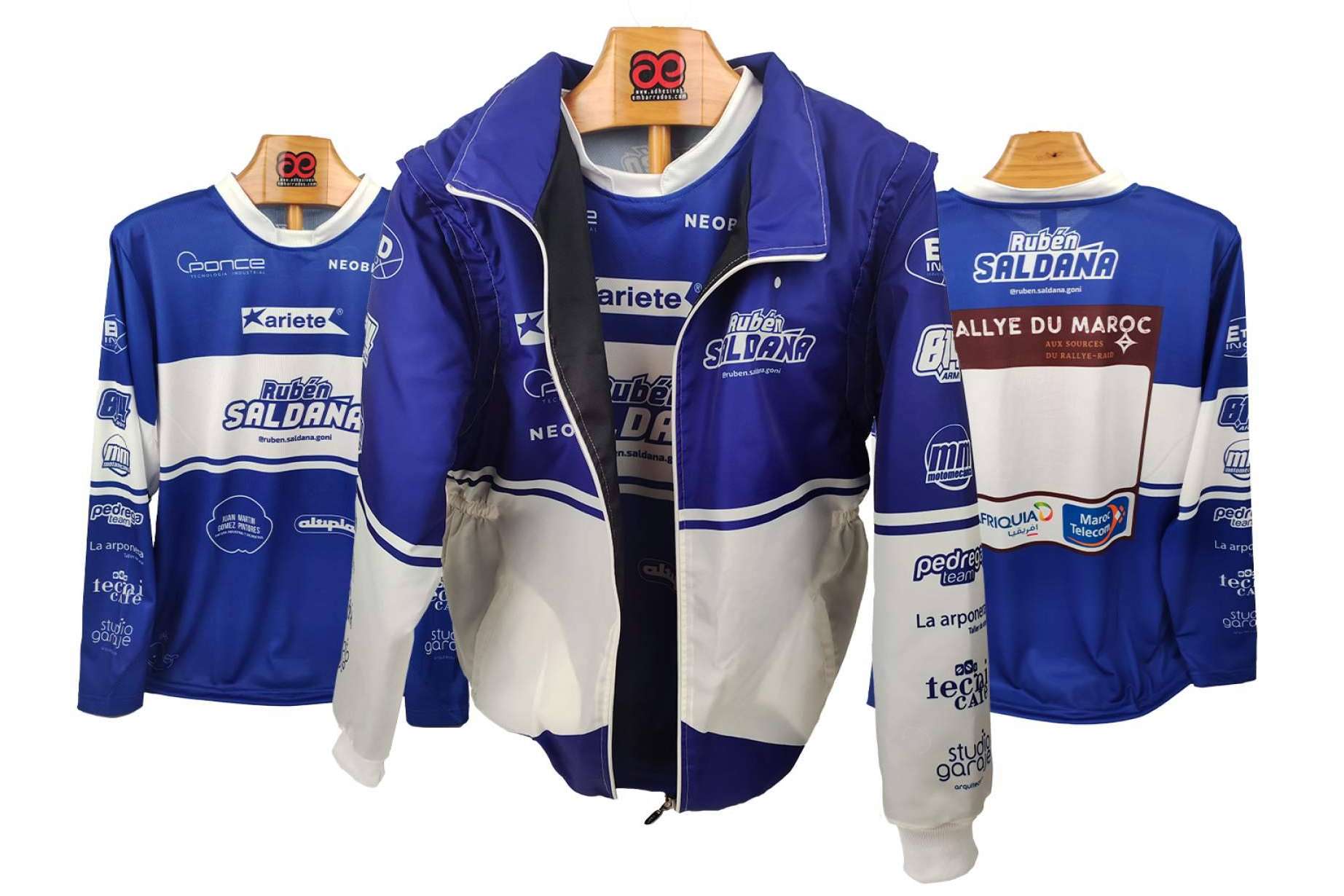 Equipaciones personalizadas para motos offroad, de la mano de ADHESIVOSEMBARRADOS