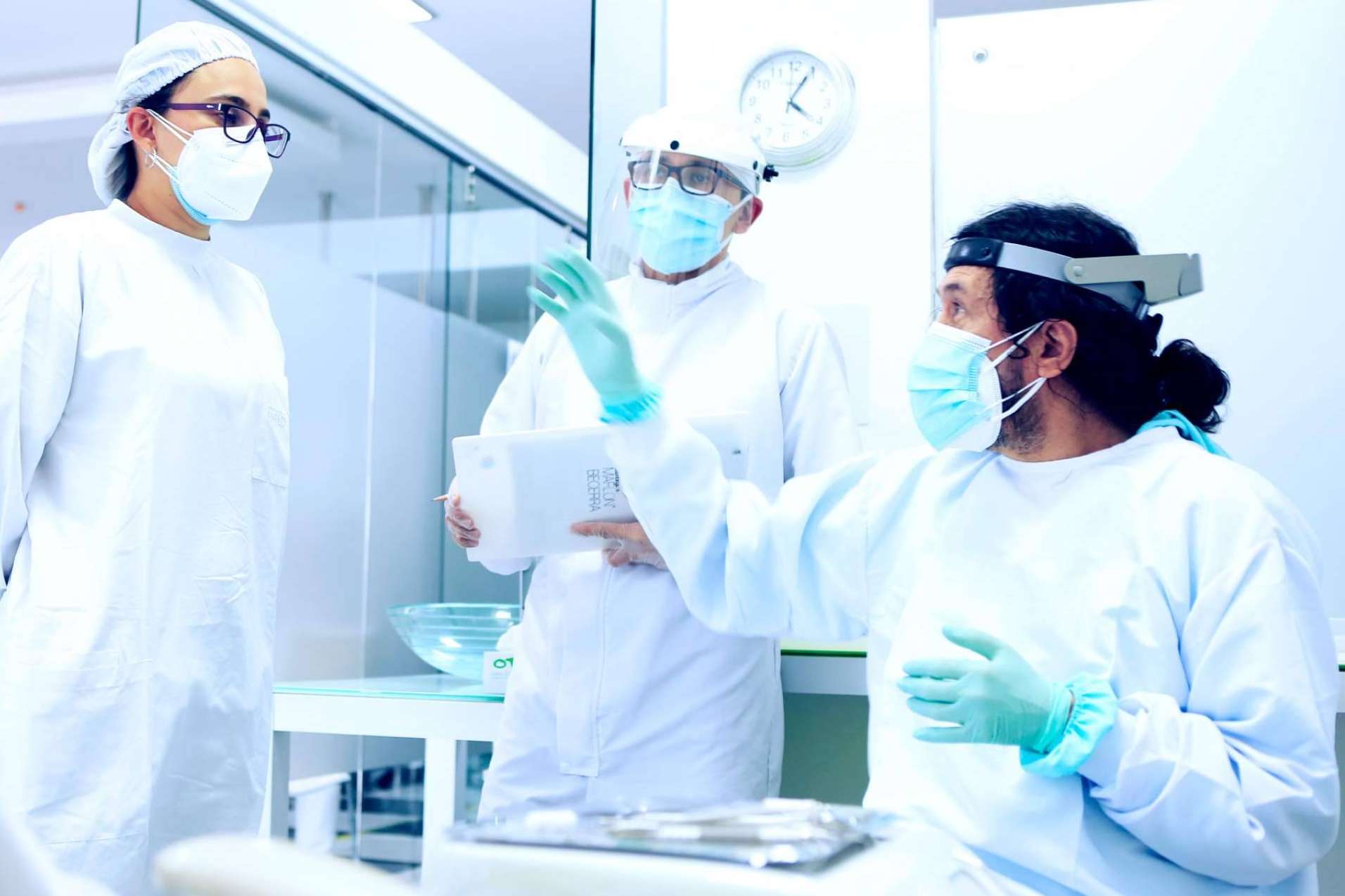 Odontología de Marlon Becerra se dedica al diseño de sonrisas en Bogotá