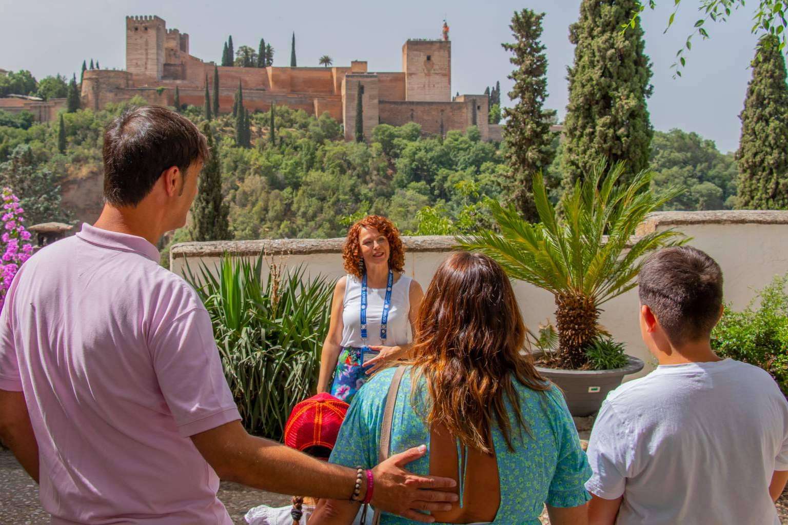 Arantxa Serrano, una guía turística Granada que organiza visitas a medida