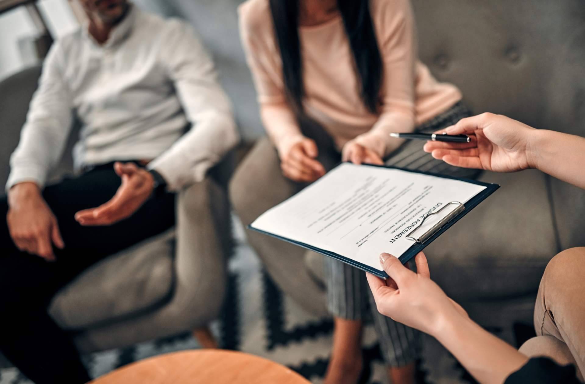 La profesionalidad y la cercanía de los abogados son clave en los procedimientos judiciales, por Bueno Salinero Abogados