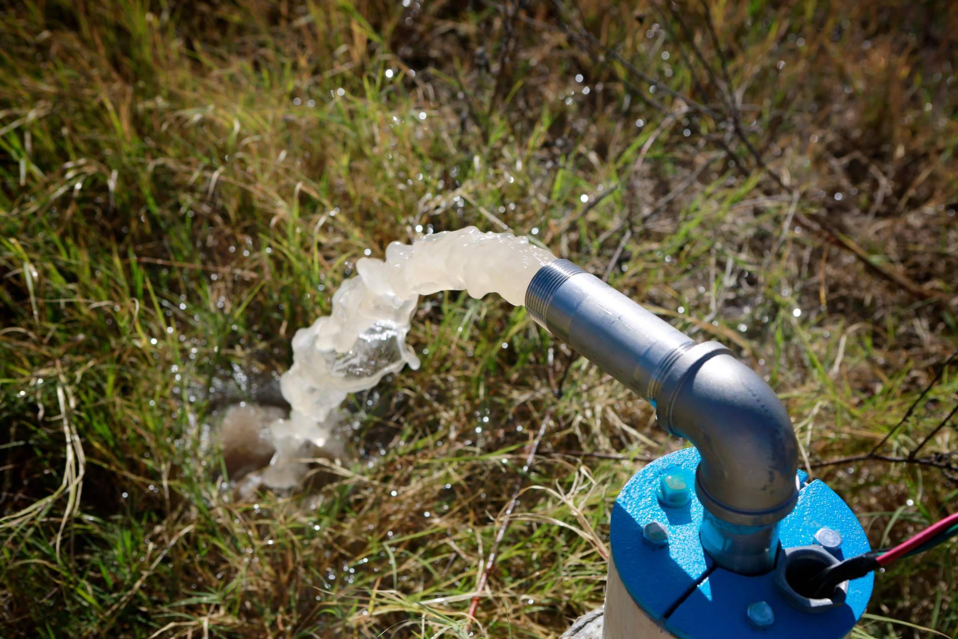 ¿Cuáles son las principales ventajas de la bomba de agua solar Ebosun, disponible en Solarbex?
