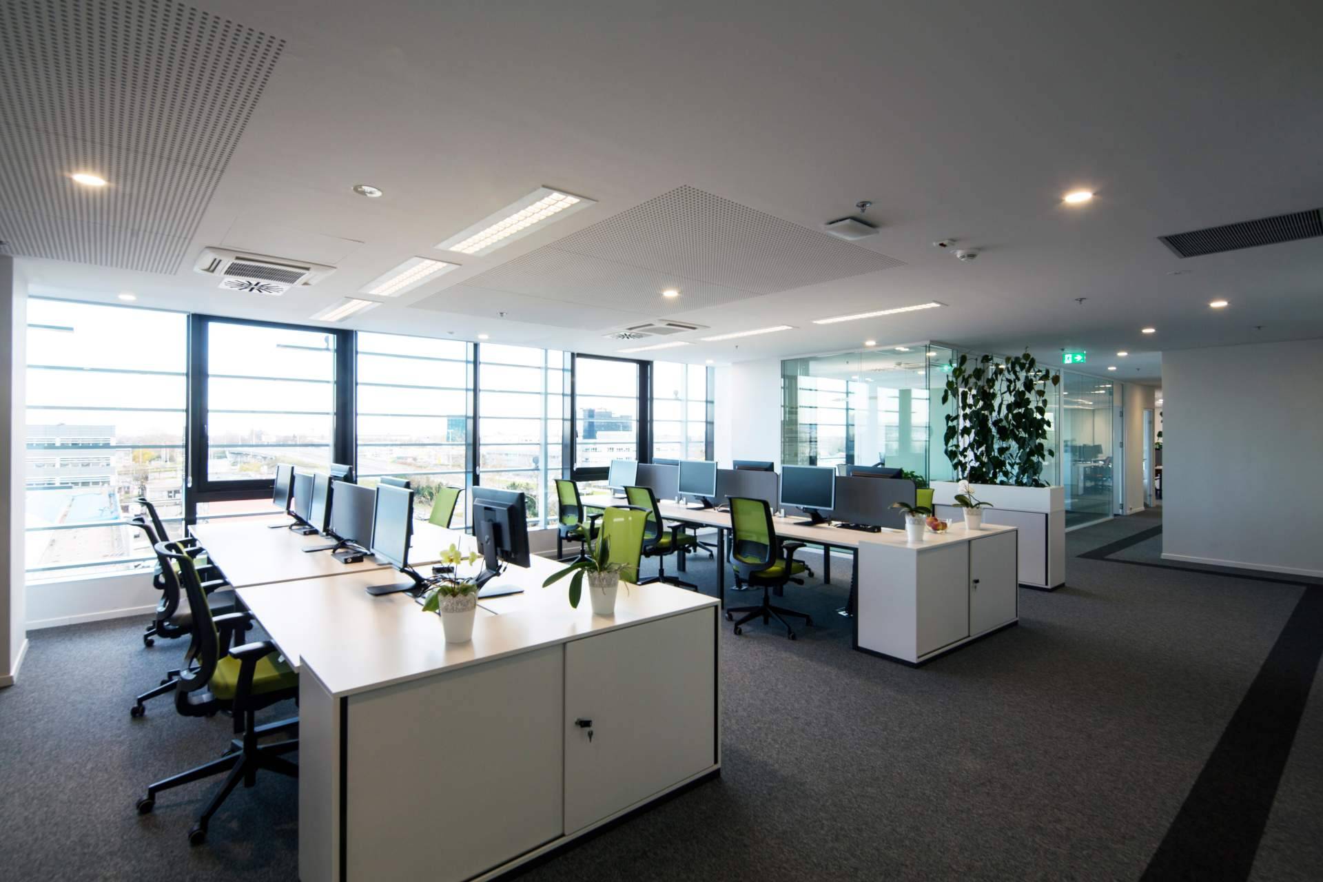 Impulsar el bienestar y la productividad mediante el interiorismo de oficinas