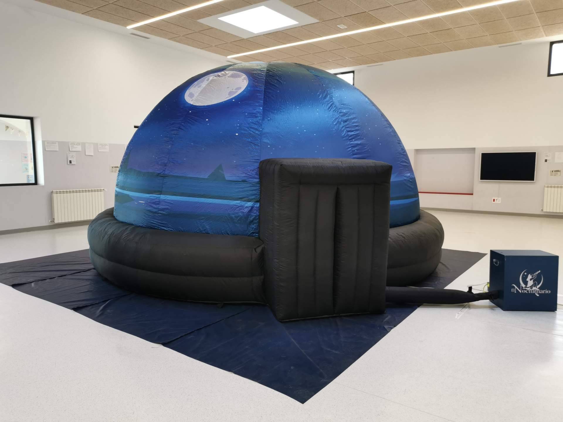 Un planetario portátil para poder disfrutar del espacio sin salir del colegio