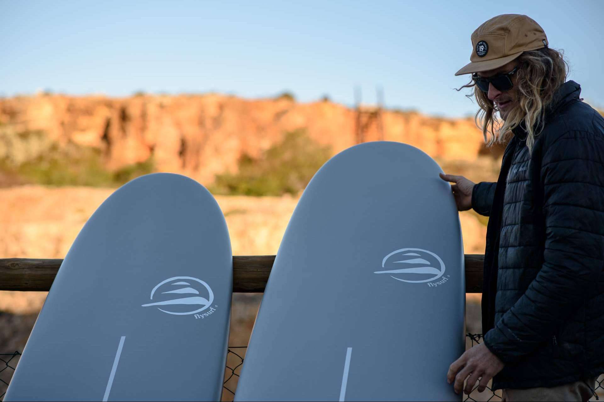 Algunos de los mejores destinos para surfear en octubre, de la mano de Flysurf