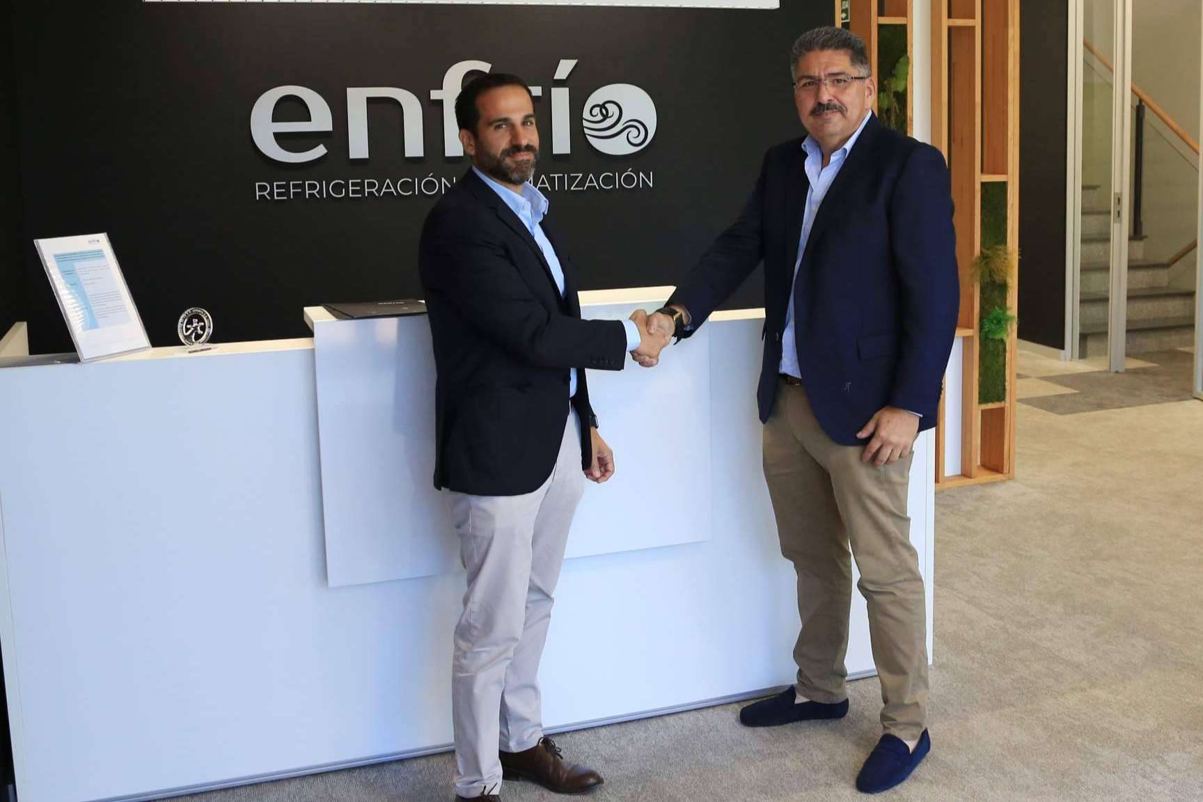 Llegar a clientes latinoamericanos y europeos, el objetivo de la nueva alianza empresarial de GRUPO ENFRIO y NH3 ASESORES