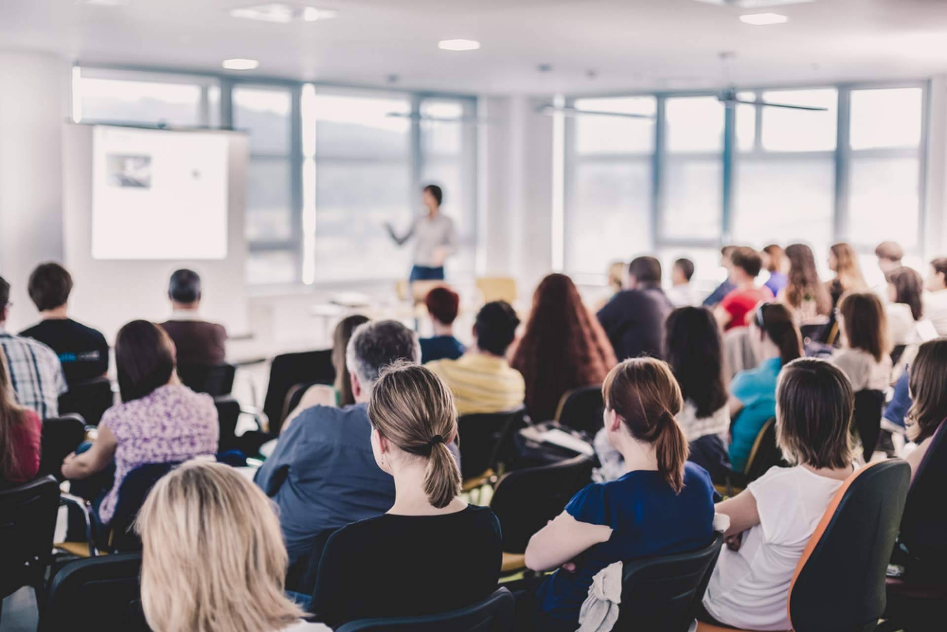 Las principales diferencias entre los ciclos formativos de grado medio y grado superior, por EEP iGroup