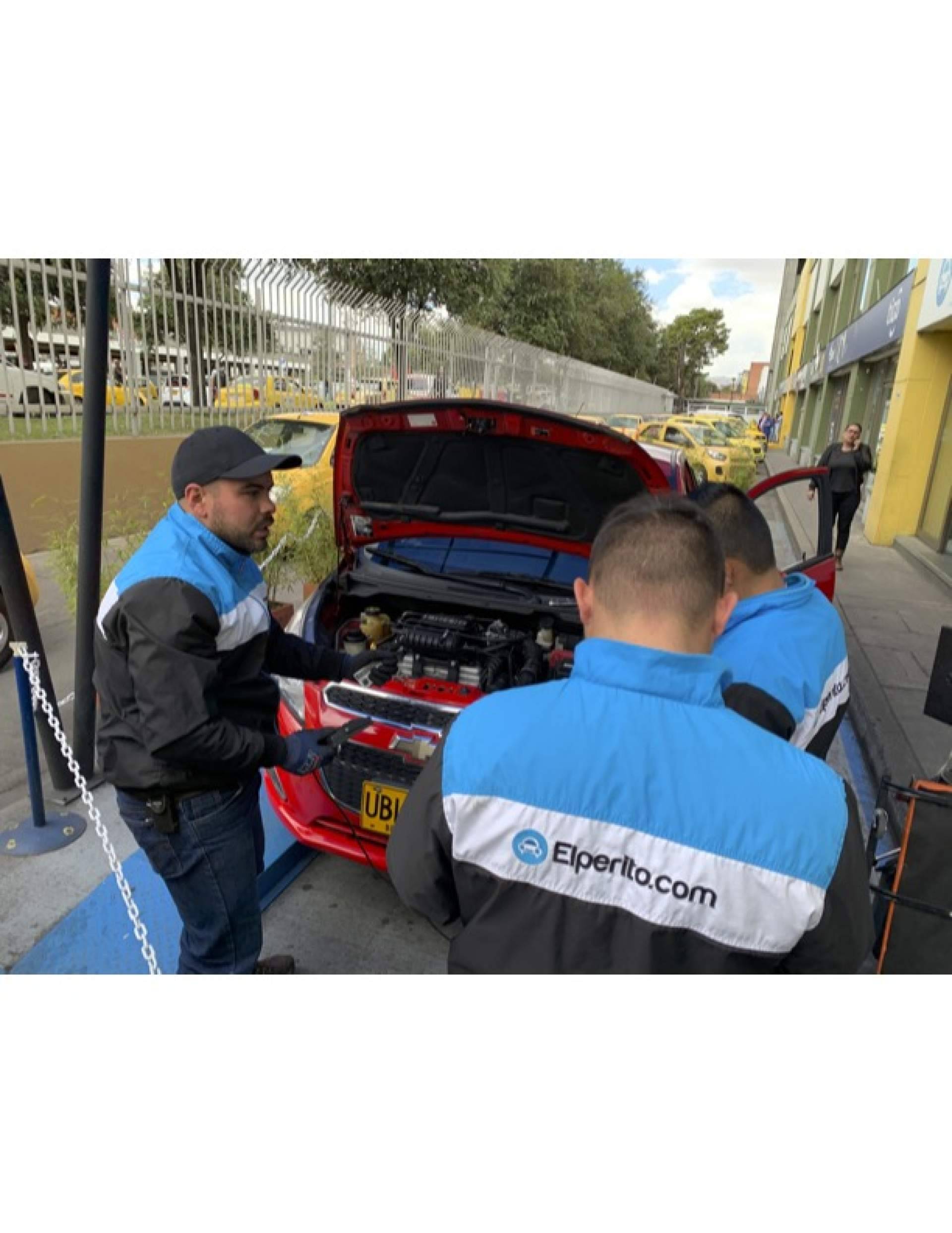 Gestionar cualquier trámite del vehículo con ElPerito.com, el tramitador en Bogotá de confianza