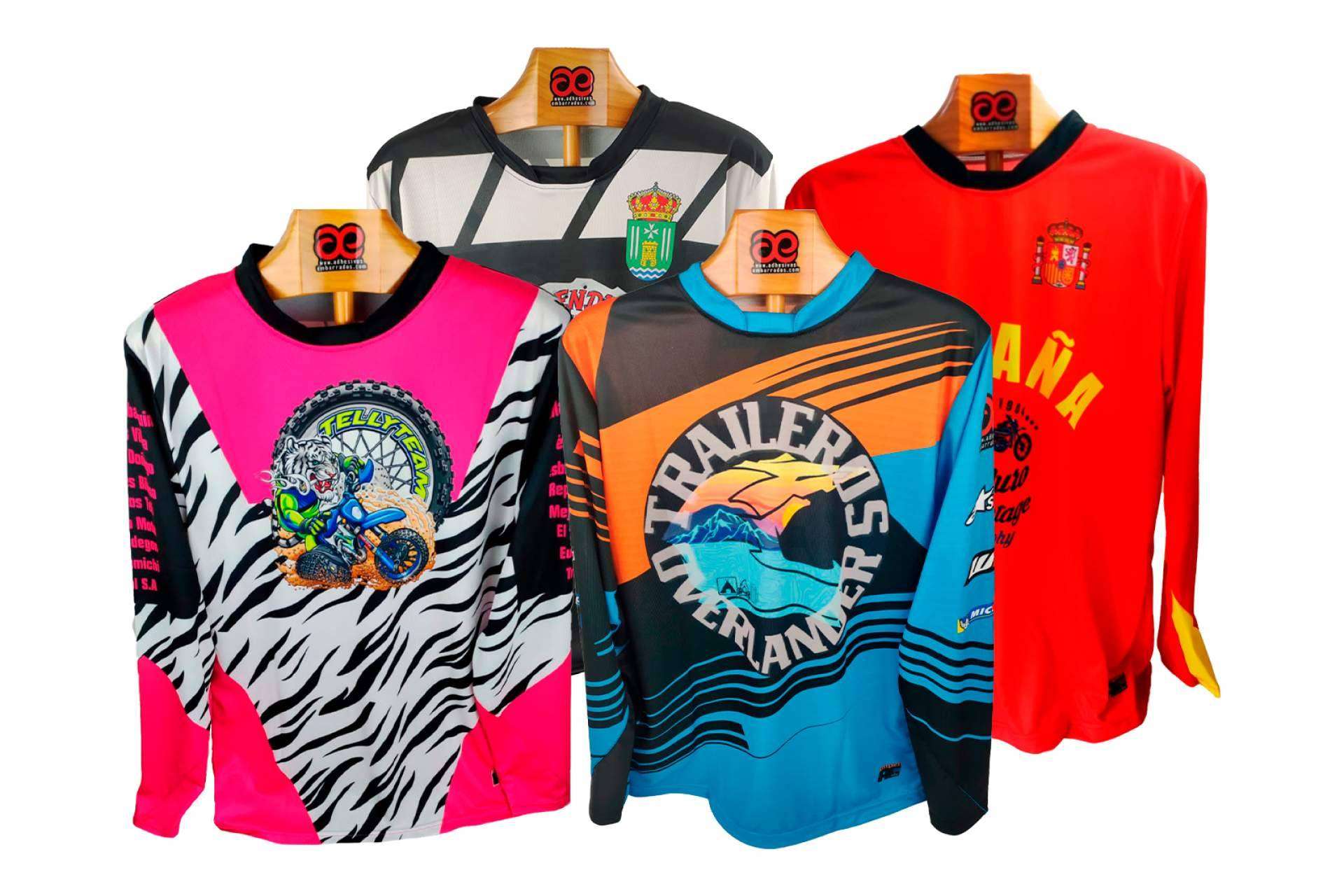 Ropa personalizada para motocross con ADHESIVOSEMBARRADOS
