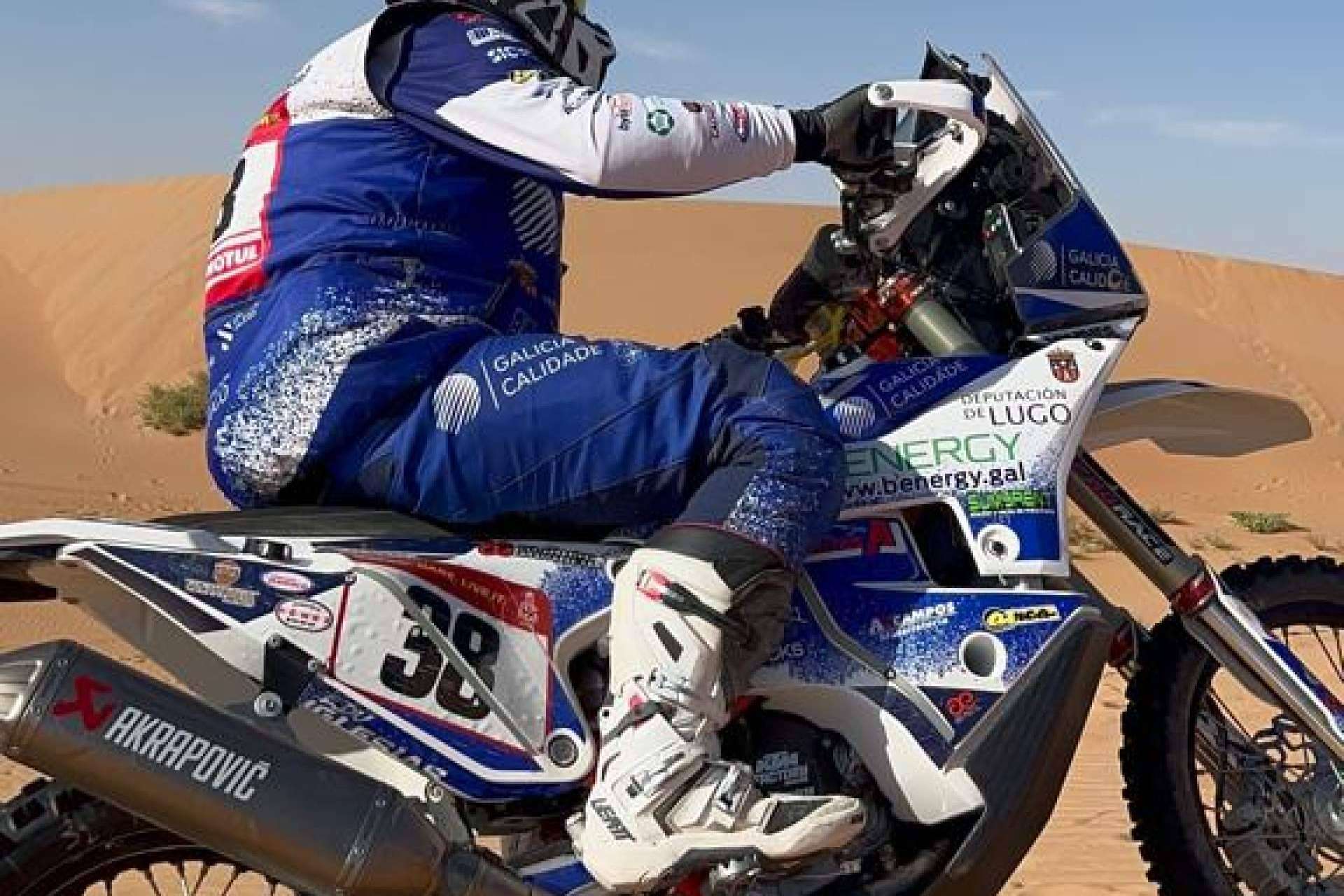 Personalización de motos con los kits de ADHESIVOSEMBARRADOS