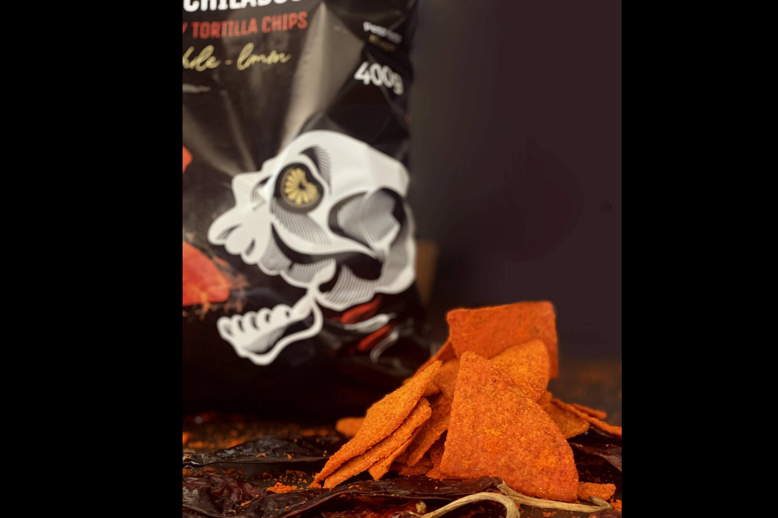 El snack picante que conquista; totopos enchilados