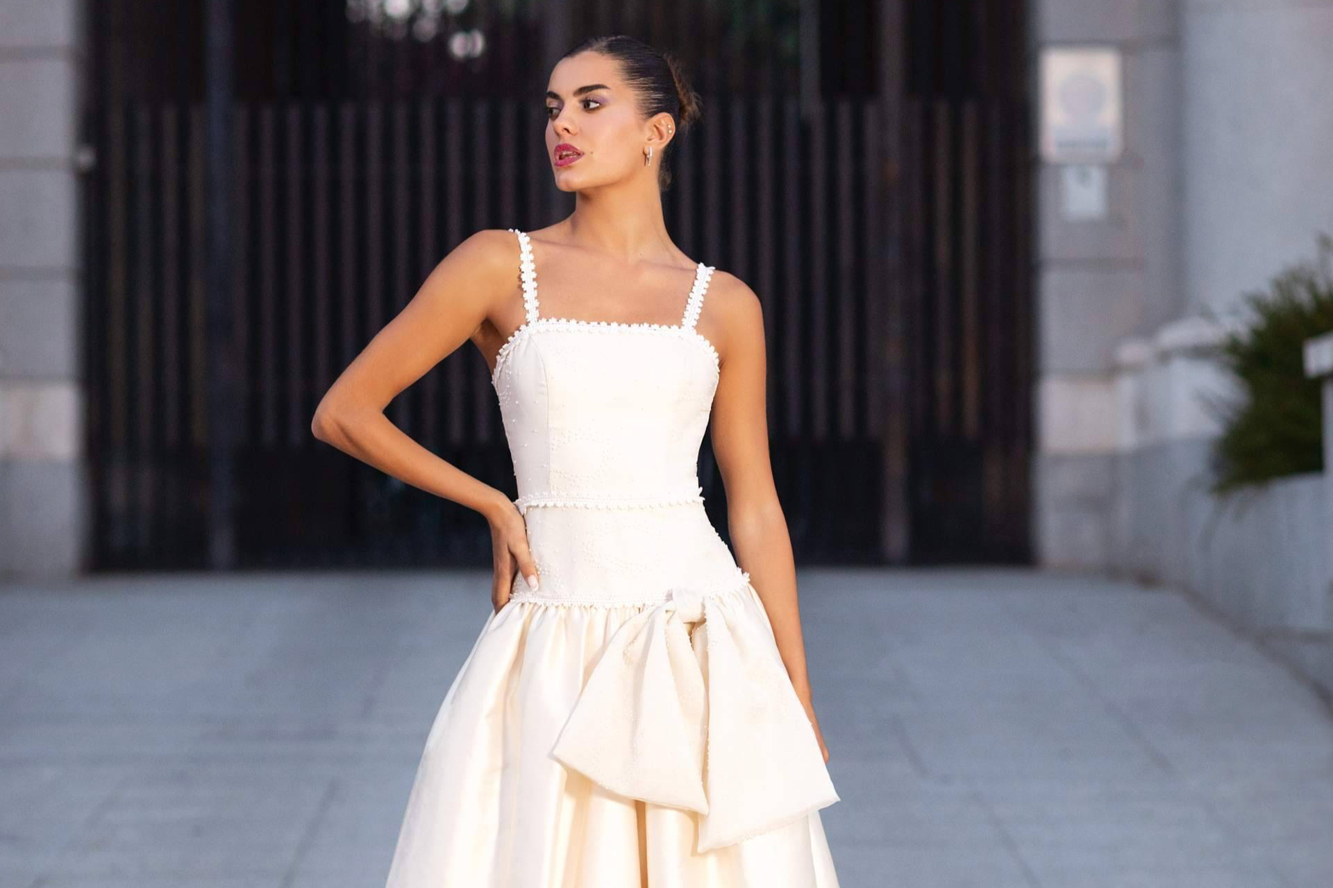 Vestidos de novia a medida en Madrid con el sello artesanal de Luz Marina Cruz