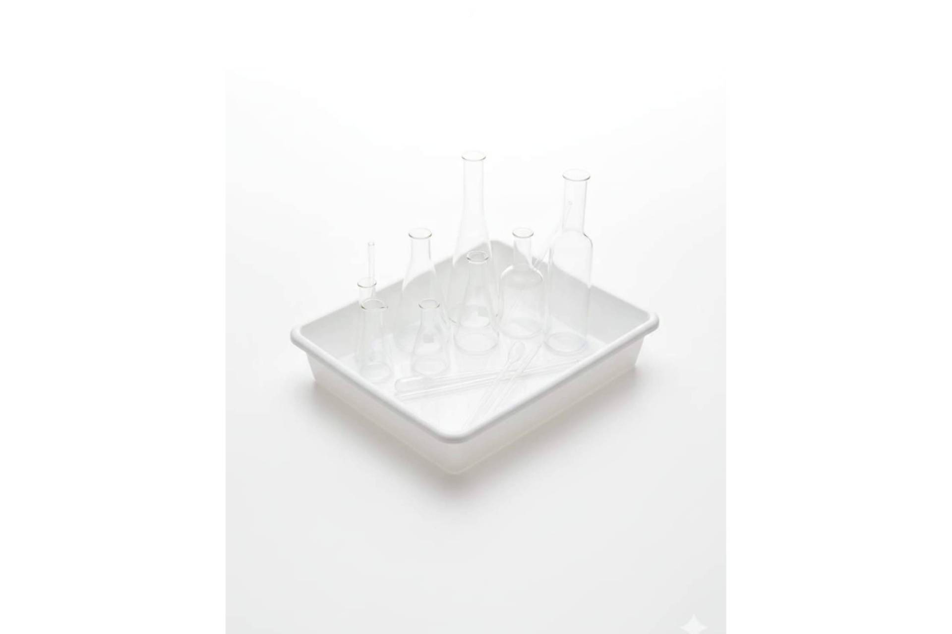Comprar bandejas blancas de laboratorio en fabricante nacional; durabilidad y reutilización certificada