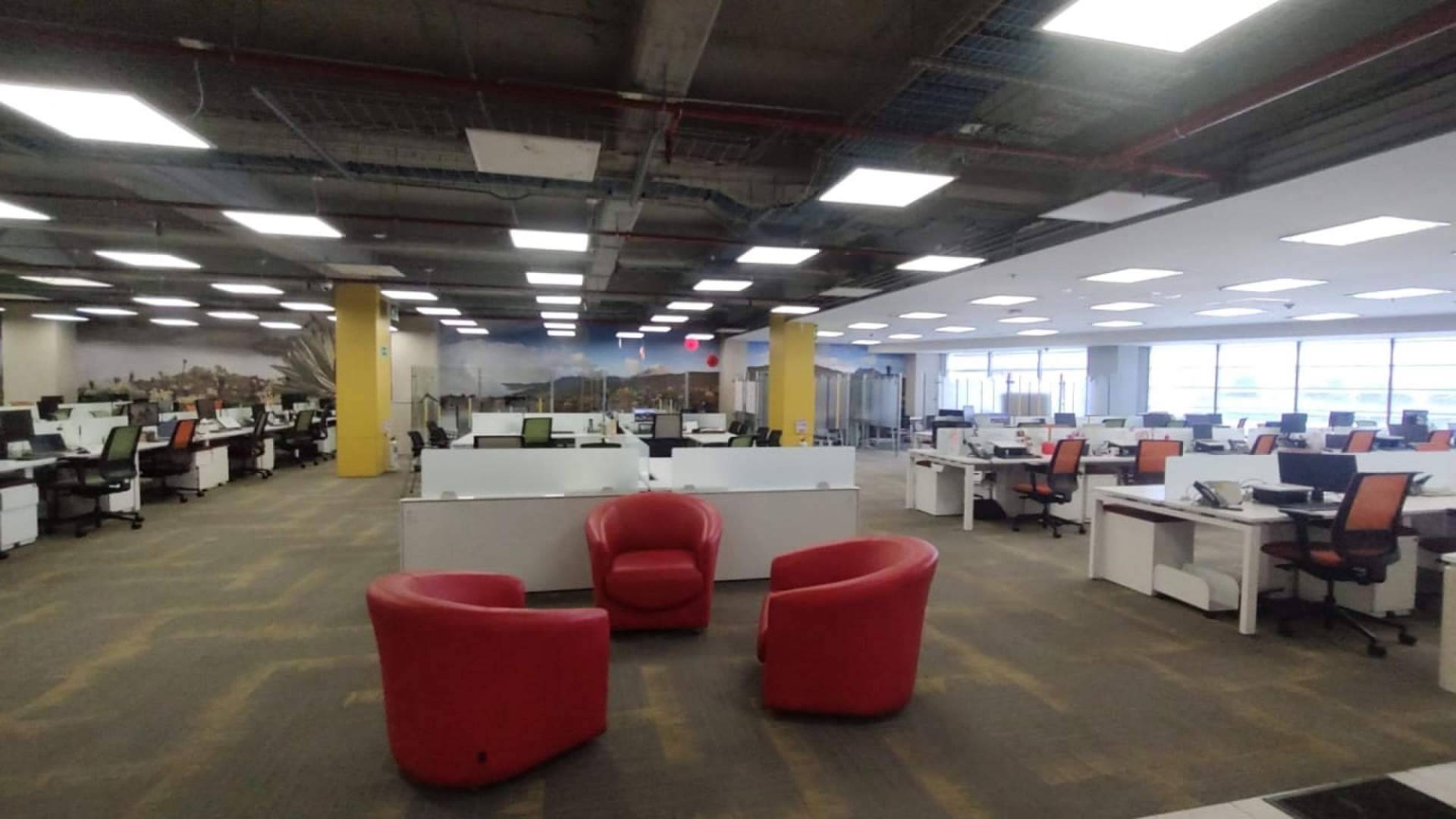 Edificio en Las Américas en venta destaca por su ubicación estratégica para empresas e inversores
